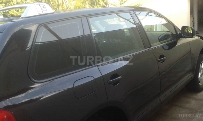 Volkswagen Touareg 2003, 220,000 km - 3.2 l - Göyçay