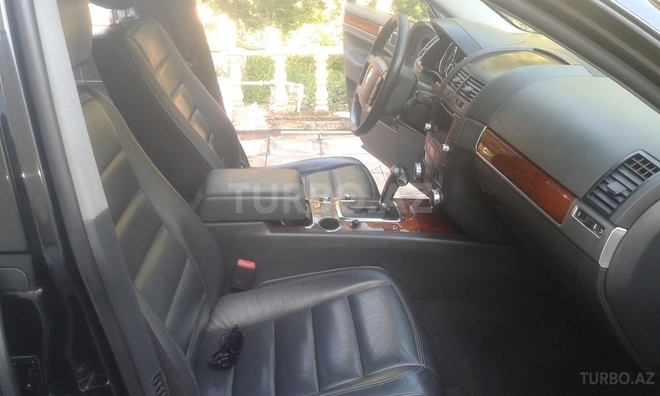Volkswagen Touareg 2003, 220,000 km - 3.2 l - Göyçay