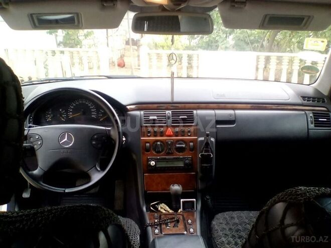 Mercedes E 280 1999, 30,521 km - 2.8 l - Bakı