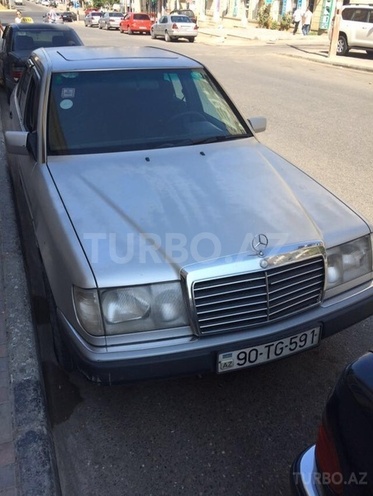 Mercedes E 200 1993, 200,000 km - 2.0 л - Bakı
