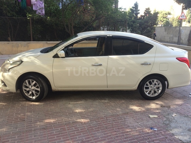 Nissan Sunny 2015, 17,100 km - 1.5 l - Bakı