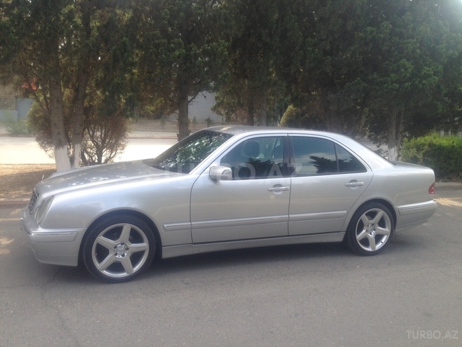 Mercedes E 240 2000, 150,000 km - 2.6 l - Bakı
