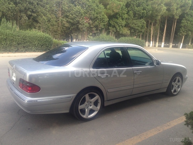 Mercedes E 240 2000, 150,000 km - 2.6 l - Bakı