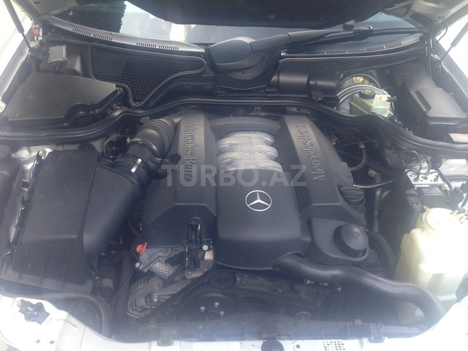 Mercedes E 240 2000, 150,000 km - 2.6 l - Bakı