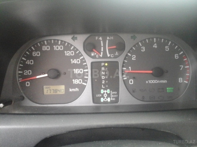 Mitsubishi Pajero io 2000, 177,840 km - 1.8 л - Sumqayıt