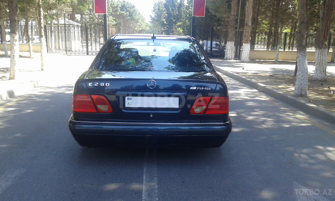 Mercedes E 280 1998, 185,000 km - 2.8 l - Sumqayıt