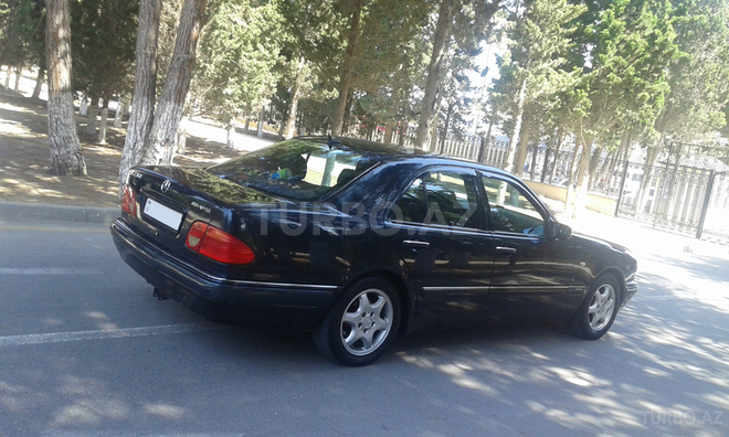 Mercedes E 280 1998, 185,000 km - 2.8 l - Sumqayıt