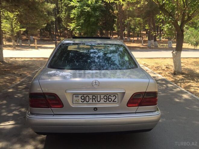 Mercedes E 200 1999, 284,000 km - 2.0 l - Sumqayıt