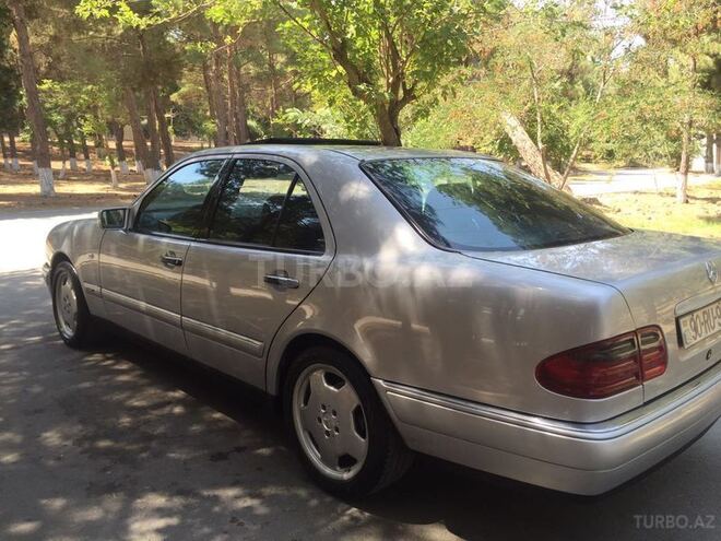 Mercedes E 200 1999, 284,000 km - 2.0 l - Sumqayıt