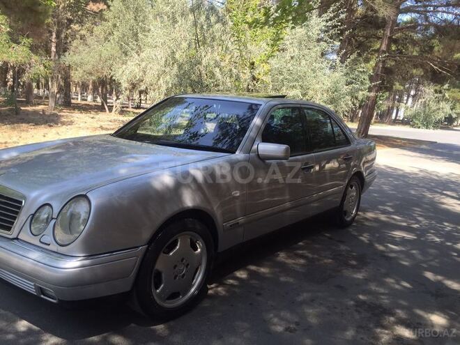 Mercedes E 200 1999, 284,000 km - 2.0 l - Sumqayıt