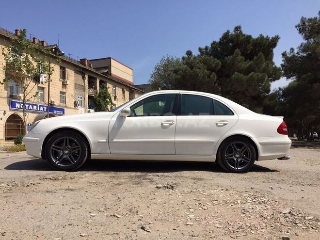 Mercedes E 240 2002, 243,000 km - 2.6 l - Bakı
