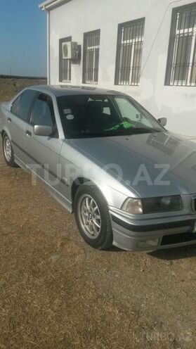 BMW 320 1997, 258,000 km - 2.0 l - Sumqayıt