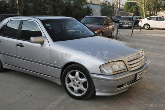 Mercedes C 200 1998, 200,000 km - 2.0 l - Bakı