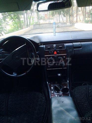 Mercedes E 230 1997, 300,000 km - 2.3 l - Bakı