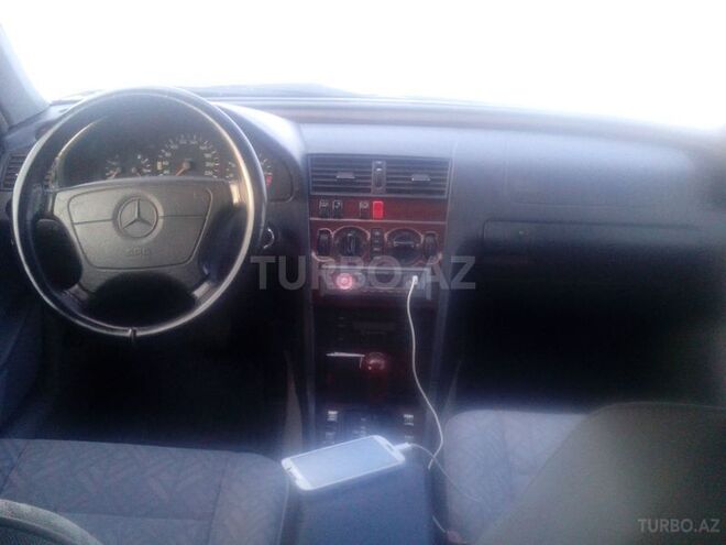 Mercedes C 220 1995, 200,000 km - 2.2 л - Sumqayıt