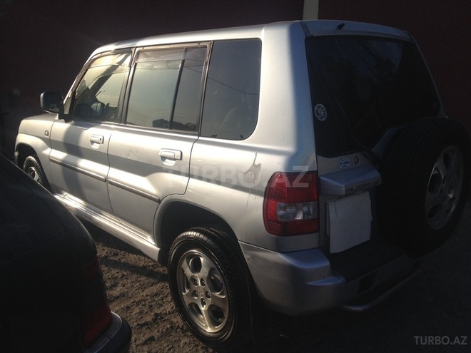 Mitsubishi Pajero io 2003, 20,000 km - 2.0 л - Bakı