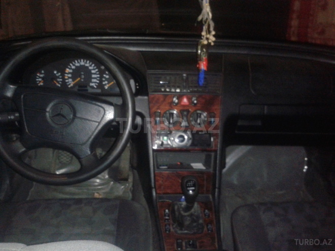 Mercedes C 180 1997, 300,000 km - 1.8 l - Şəmkir