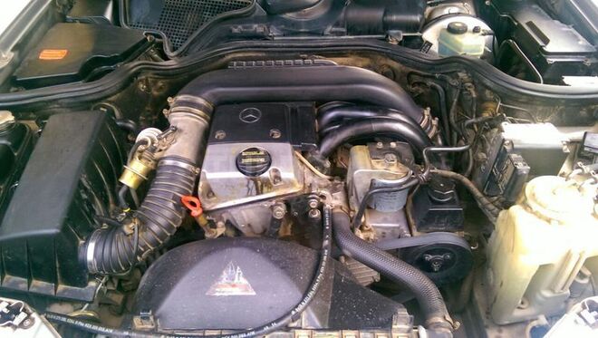 Mercedes E 220 1996, 453,000 km - 2.2 l - Bakı