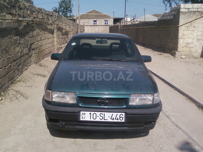 Opel Vectra 1994, 230,000 km - 1.8 л - Bakı