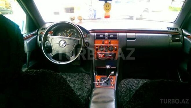 Mercedes E 220 1996, 453,000 km - 2.2 l - Bakı
