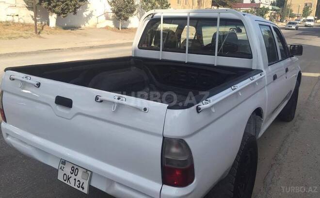 Mitsubishi L200 2006, 310,000 km - 2.5 l - Bakı