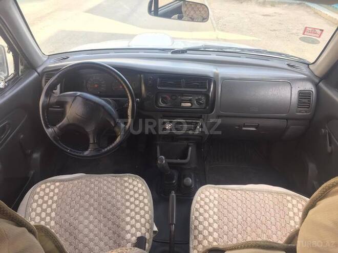 Mitsubishi L200 2006, 310,000 km - 2.5 l - Bakı