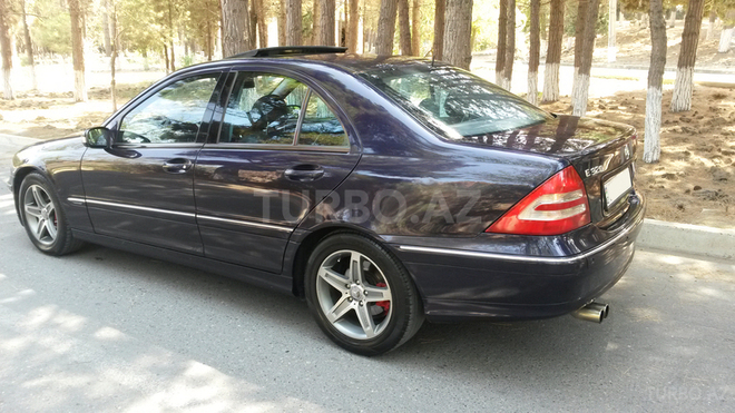 Mercedes C 320 2001, 190,000 km - 3.2 l - Bakı