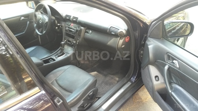 Mercedes C 320 2001, 190,000 km - 3.2 l - Bakı