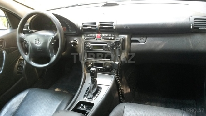 Mercedes C 320 2001, 190,000 km - 3.2 l - Bakı