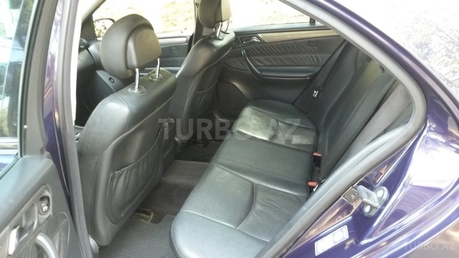 Mercedes C 320 2001, 190,000 km - 3.2 l - Bakı