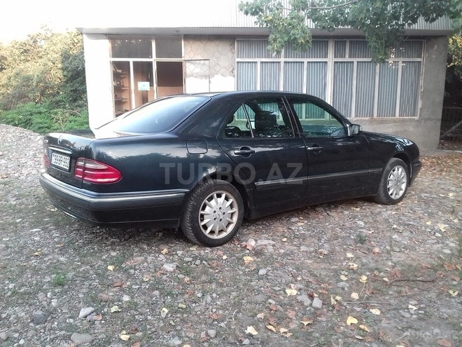 Mercedes E 220 2000, 315,030 km - 2.2 l - Oğuz