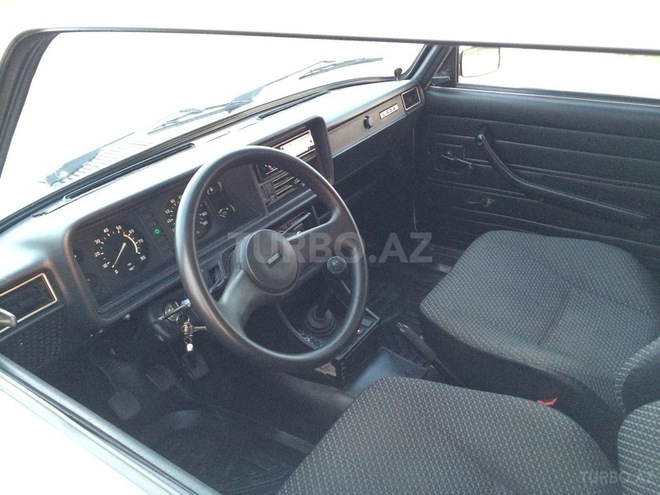 LADA (VAZ) 2107 2011, 70,000 km - 1.6 л - Salyan