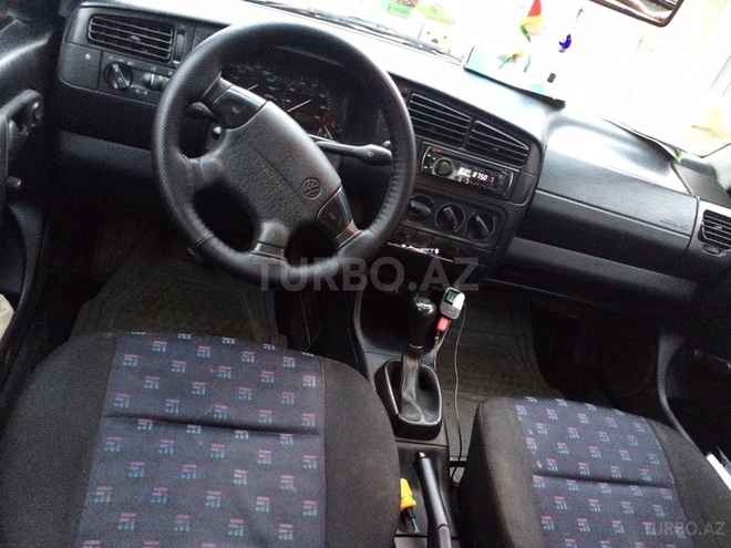 Volkswagen Golf 1994, 21,000 km - 1.8 l - Bakı