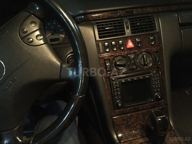 Mercedes E 320 2000, 165,000 km - 3.2 л - Gəncə