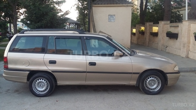 Opel Astra 1996, 280,000 km - 1.6 л - Bakı