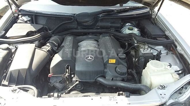 Mercedes E 240 1999, 235,000 km - 2.4 л - Bakı