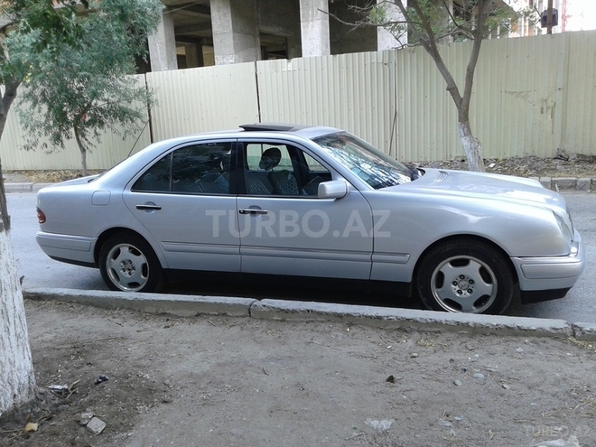 Mercedes E 320 1997, 13,200 km - 3.2 л - Sumqayıt