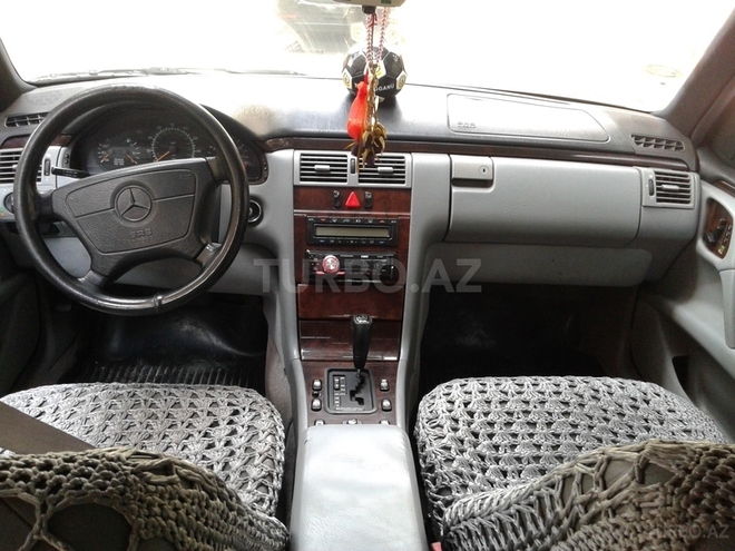 Mercedes E 320 1997, 13,200 km - 3.2 л - Sumqayıt