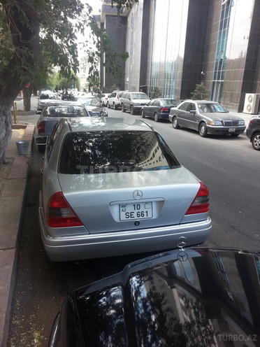 Mercedes C 220 1994, 250,000 km - 2.2 l - Bakı