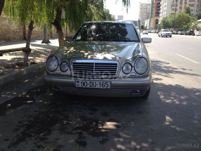 Mercedes E 230 1996, 285,000 km - 2.3 l - Bakı
