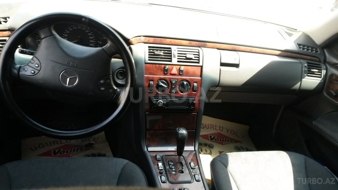 Mercedes E 220 2000, 398,900 km - 2.2 l - Bakı