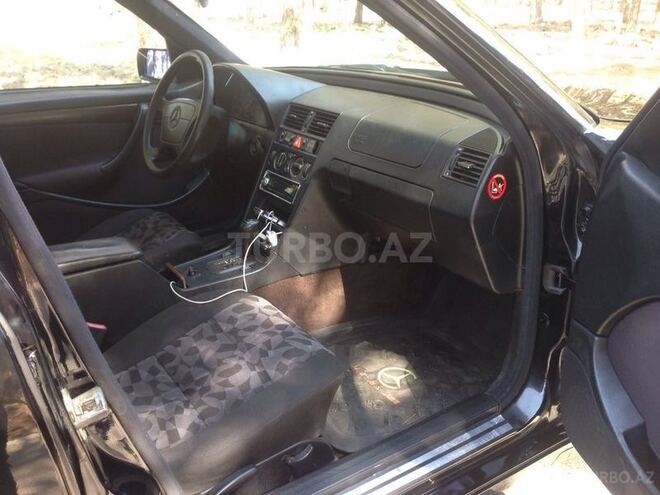 Mercedes C 250 1998, 320,000 km - 2.5 l - Sumqayıt