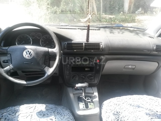 Volkswagen Passat 2001, 194,000 km - 1.8 л - Sumqayıt
