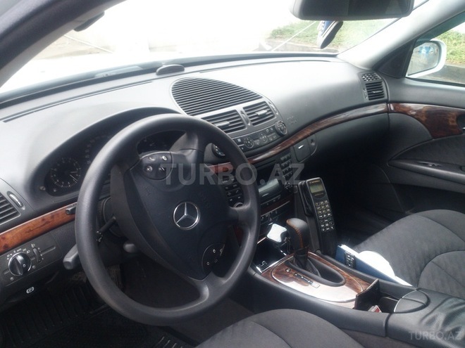 Mercedes E 220 2002, 30,000 km - 2.2 л - Bakı