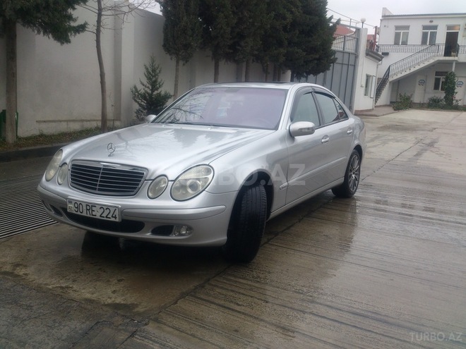 Mercedes E 220 2002, 30,000 km - 2.2 л - Bakı