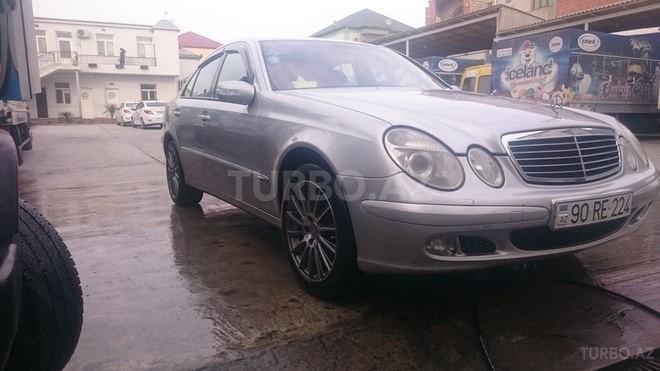 Mercedes E 220 2002, 30,000 km - 2.2 л - Bakı