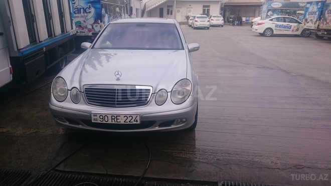 Mercedes E 220 2002, 30,000 km - 2.2 л - Bakı