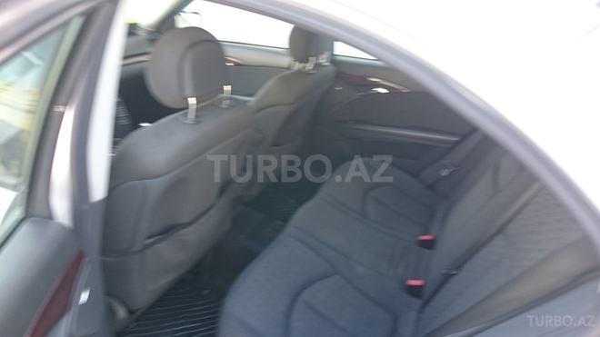 Mercedes E 220 2002, 30,000 km - 2.2 л - Bakı