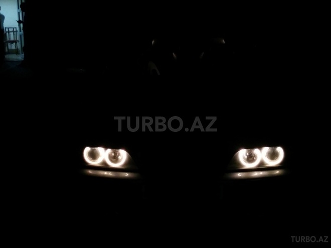 BMW 525 2001, 106,000 km - 2.5 l - Bakı