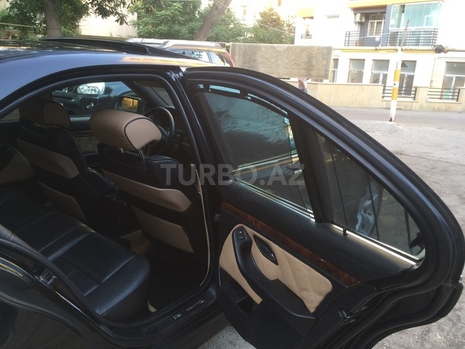 BMW 525 2003, 210,000 km - 2.5 л - Bakı